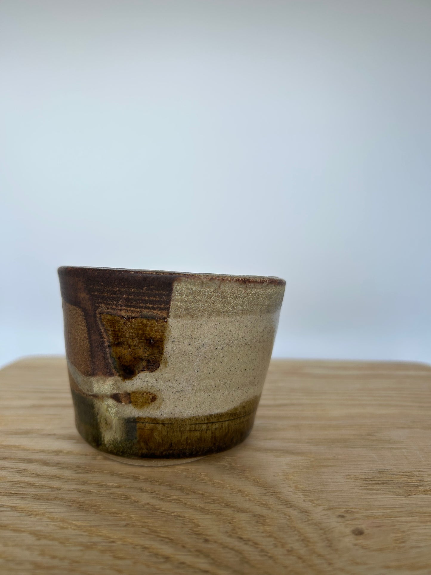 Ceramic handless mug