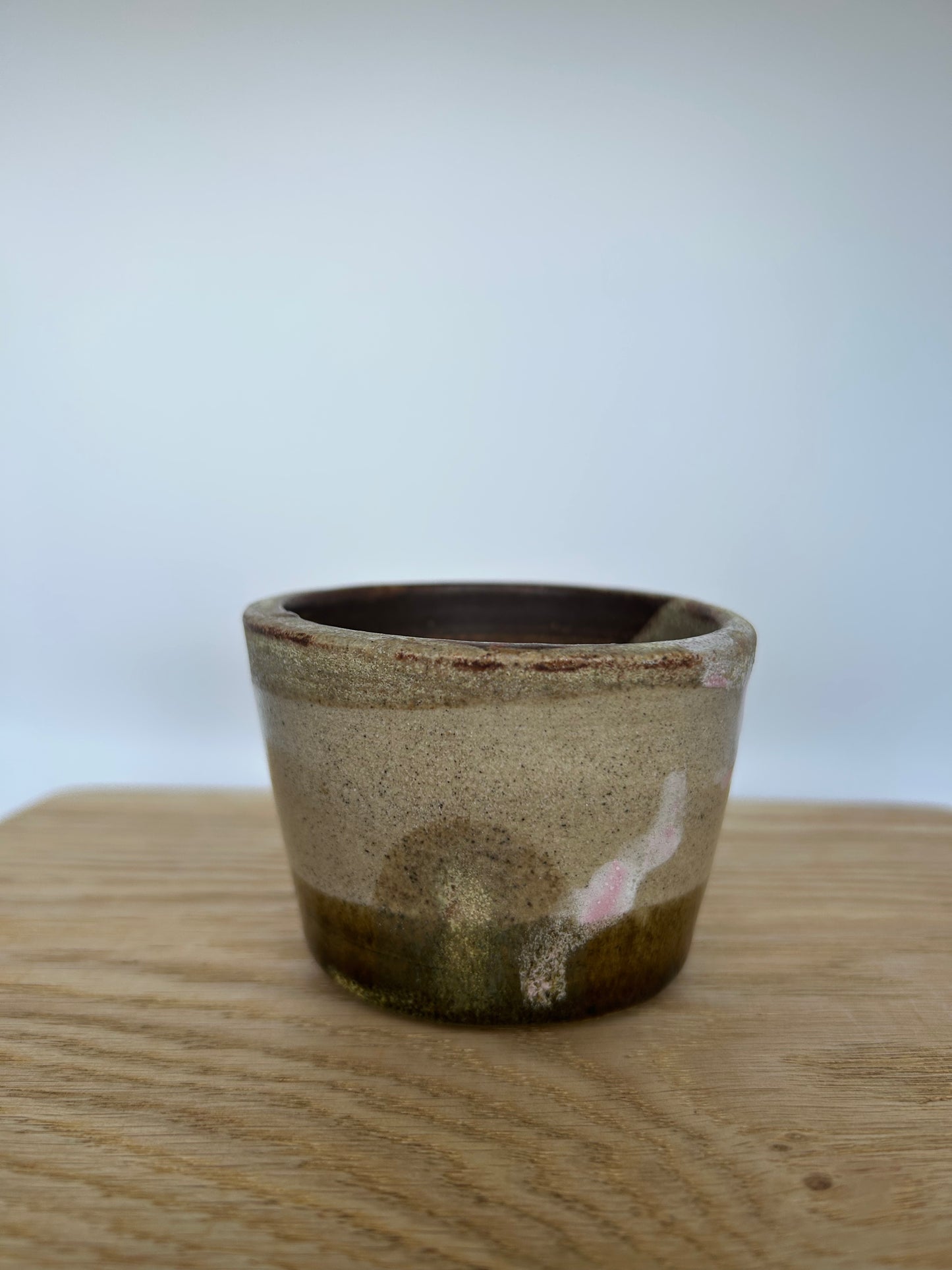 Ceramic handless mug